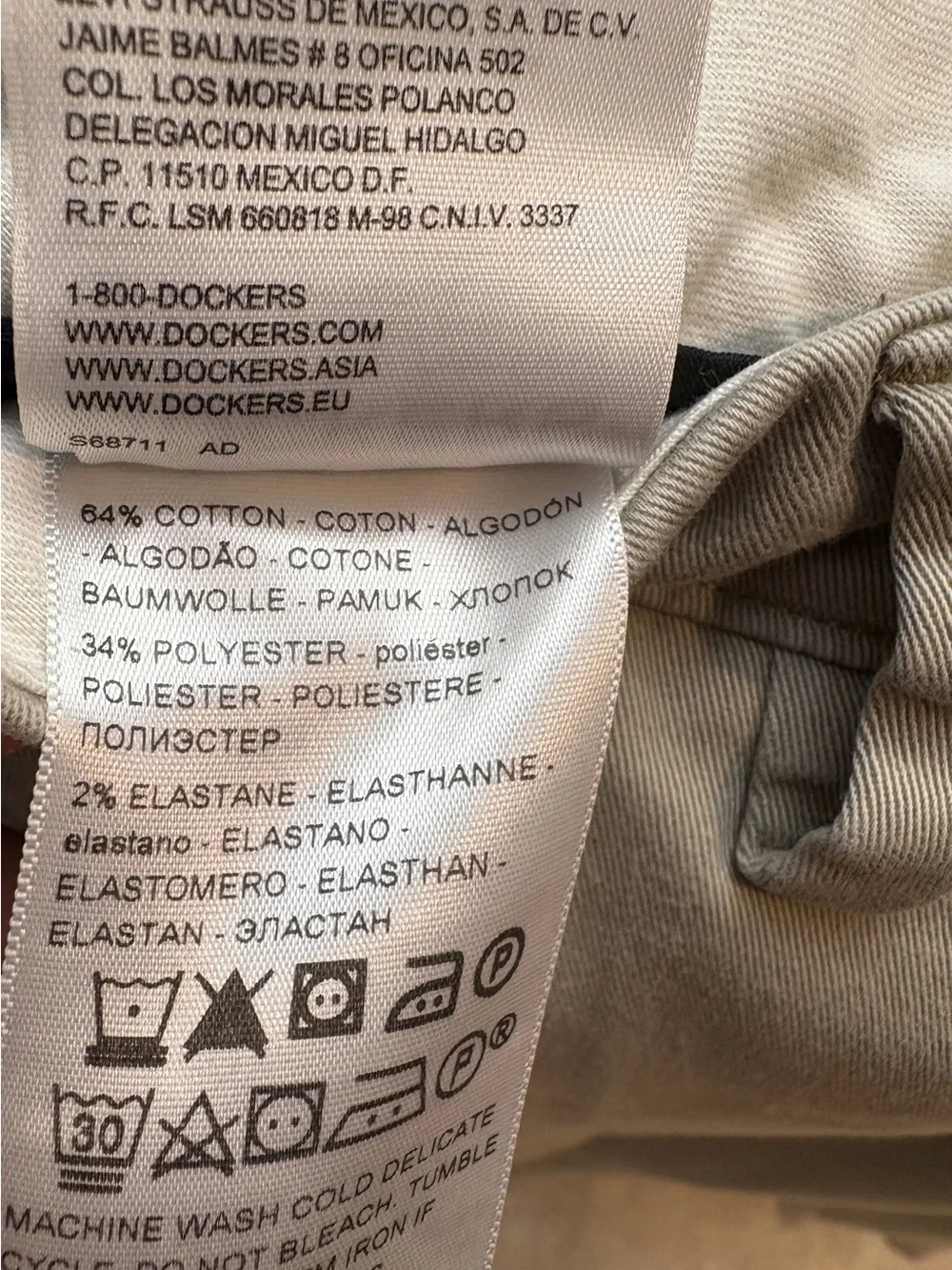 Dockers Classic Fit Chinos pants in Light Tan 33x30